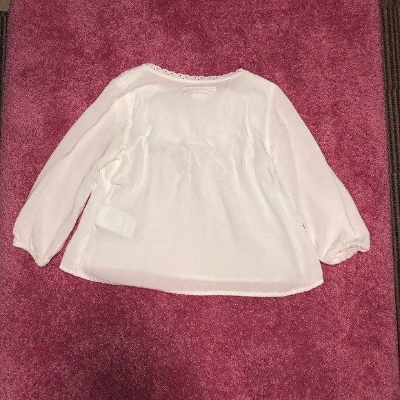 H&M Off White Blouse w/ Lace Yoke in 2-3 Y - Picture 3 of 3